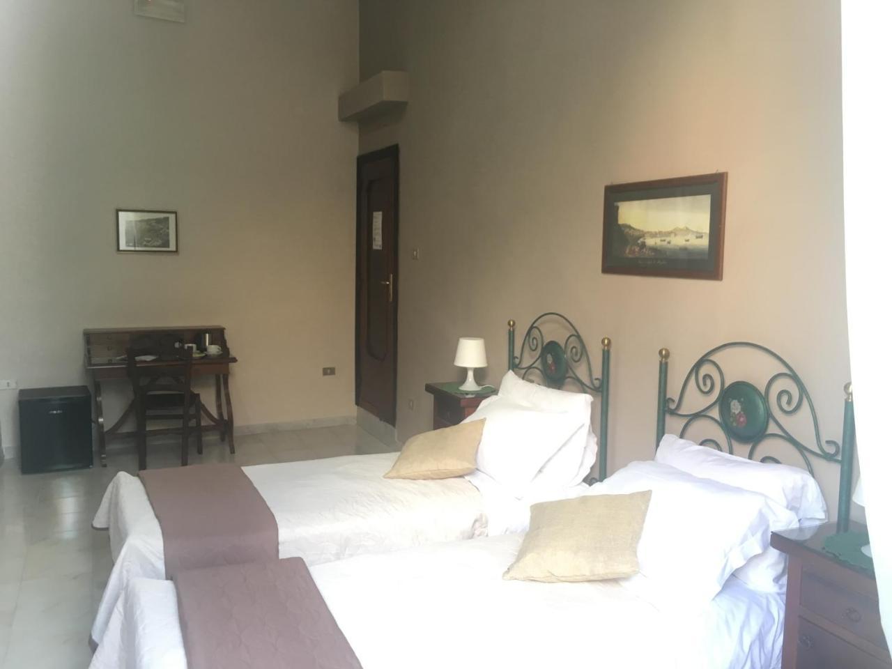 Soggiorno Paradiso Naples Luaran gambar