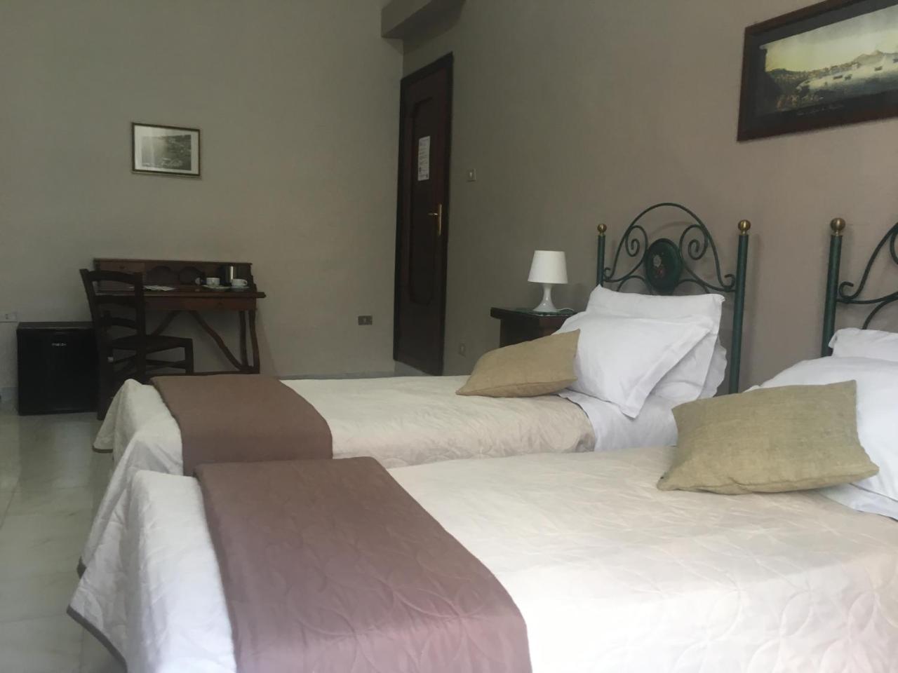 Soggiorno Paradiso Naples Luaran gambar